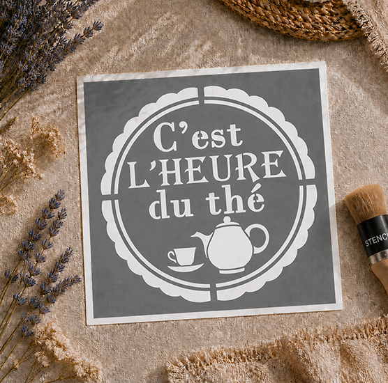 Pochoir Adhésif C’est l’Heure du Thé 20x20 cm – pour Déco Cuisine et Tea Time