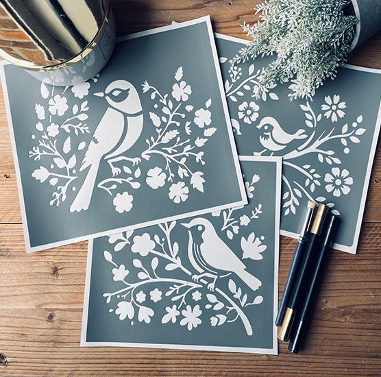 Pochoirs adhésifs oiseaux fleurs branches 25x20 cm – lot de 3 pochoirs décoratifs DIY mur, meuble et loisirs créatifs
