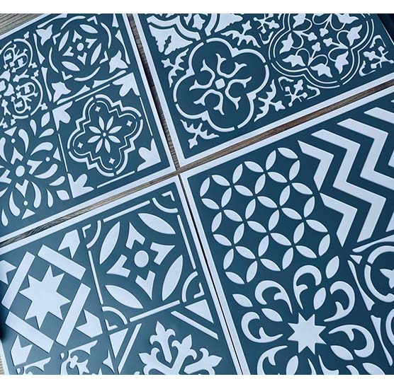 Pochoirs Adhésifs PVC, Motifs Faïences, Style Carrelage, Carreaux de Ciment, 4 Pochoirs de 21,5 x 21,5 cm.