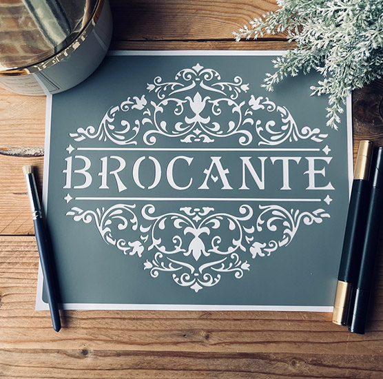 Pochoir Adhésif 25 x 20 cm Affiche Vintage Brocante & Arabesques