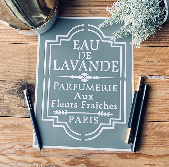 Pochoir Adhésif Style Vintage en PVC, Motif Affiche Eau de Lavande, 30 x 20 cm