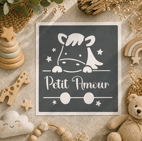 Pochoir Cheval “Petit Amour” 12x12 cm Pochoir Enfant Réutilisable pour Tote Bag, Multi-Support